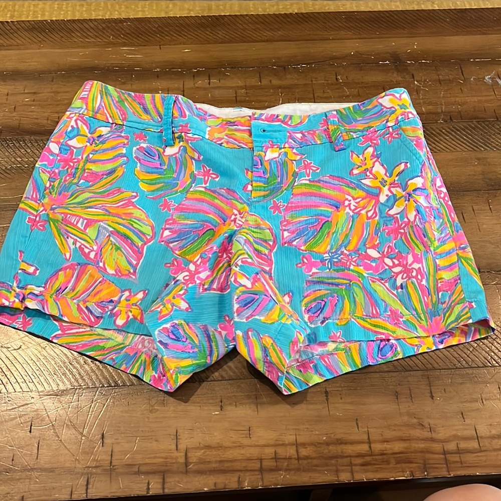 Lilly litter size 10 Callahan shorts